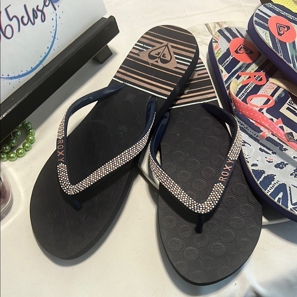 Roxy Flip Flop Thong Sandals All 3 Pairs for 1 price - Picture 4 of 7